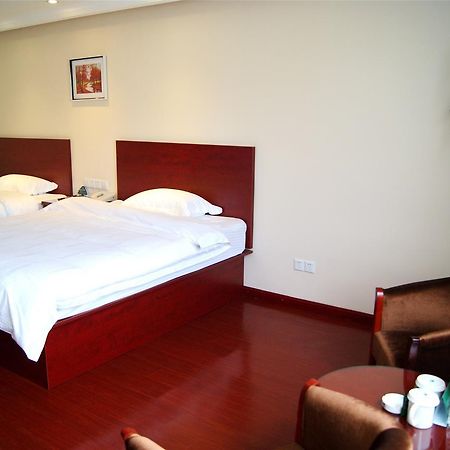 Greentree Inn Jiangsu Taizhou Taixing East Guoqing Road Rt-Mart Business Hotel 외부 사진