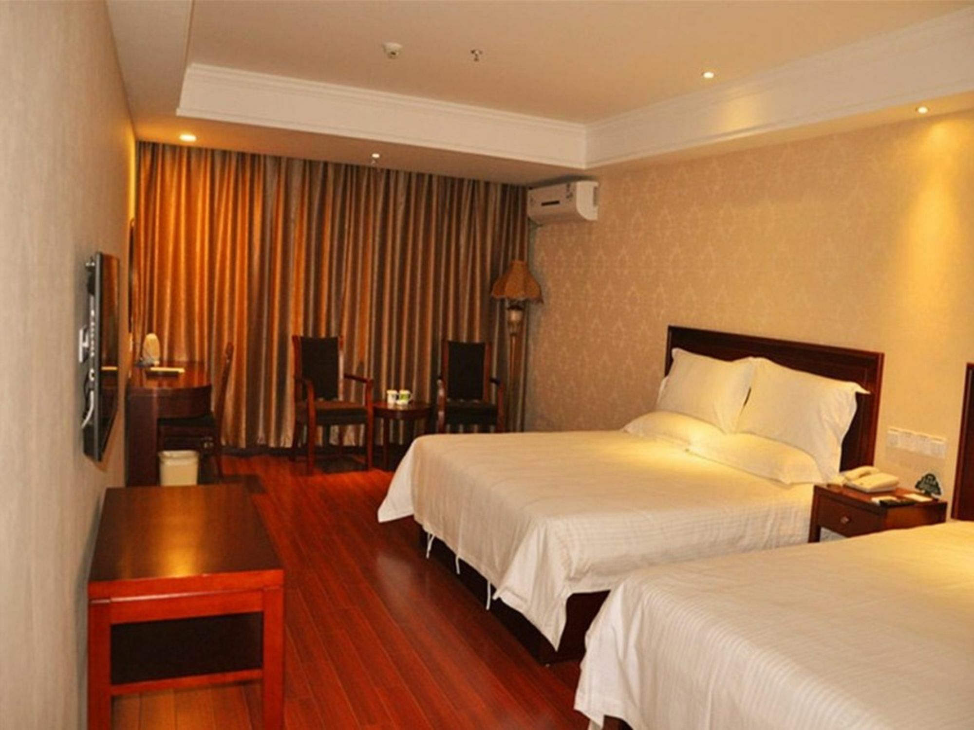 Greentree Inn Jiangsu Taizhou Taixing East Guoqing Road Rt-Mart Business Hotel 외부 사진